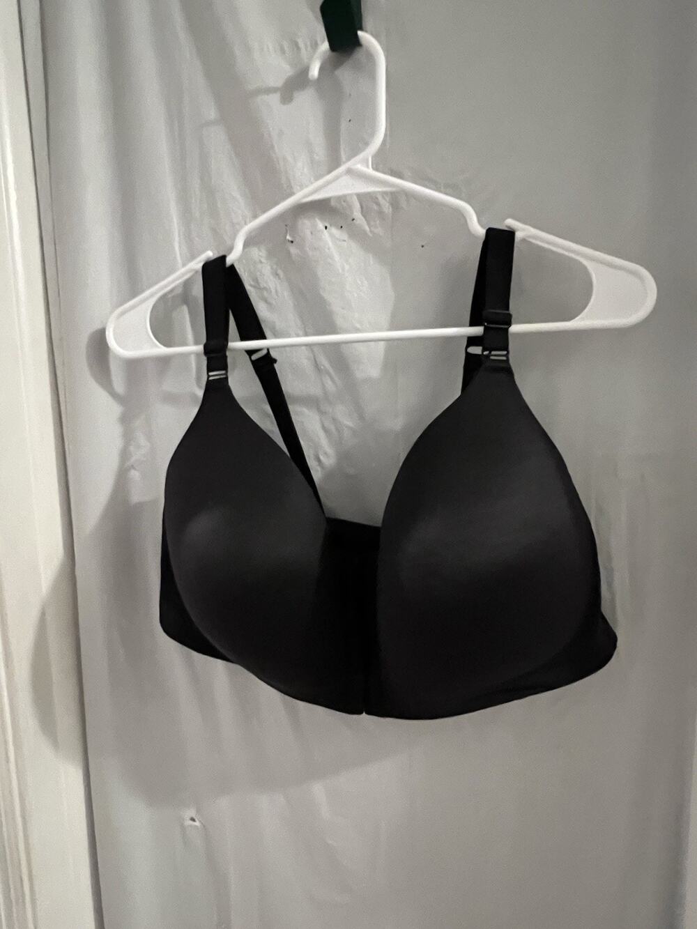 Cacique Black Lightly Lined Full Coverage No Wire Front Closure Bra Sz 44d